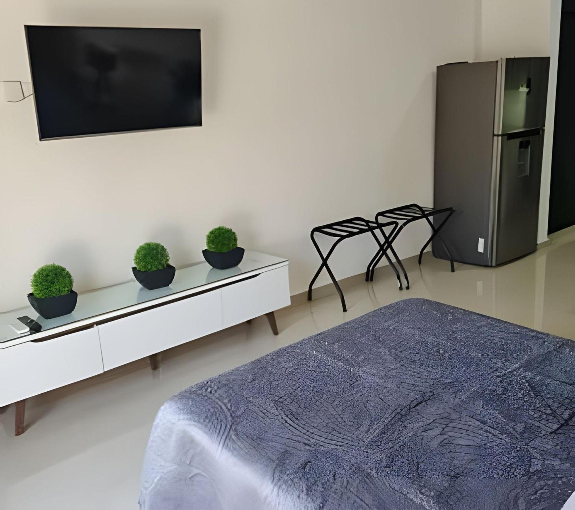 Apartment Minimalist With Pool And Free Motor Scooter